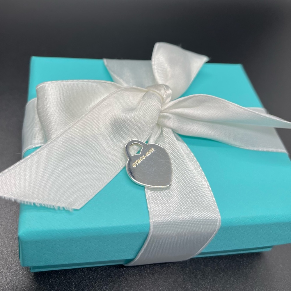 ❤️Authentic NEW Tiffany & Co HEART charm tag, 925 Sterling Silver❤️